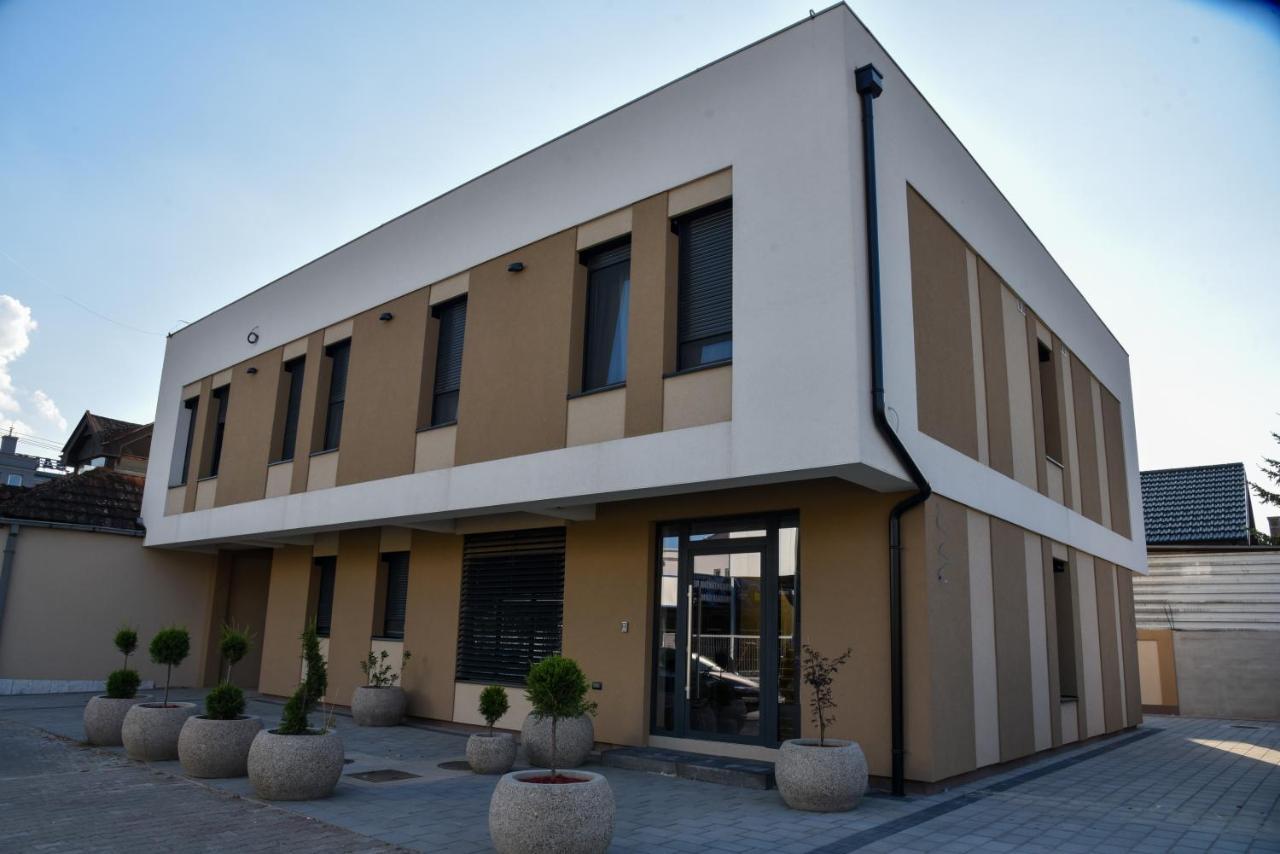 Merak Rooms & Caffe Bar Sabac Exterior photo