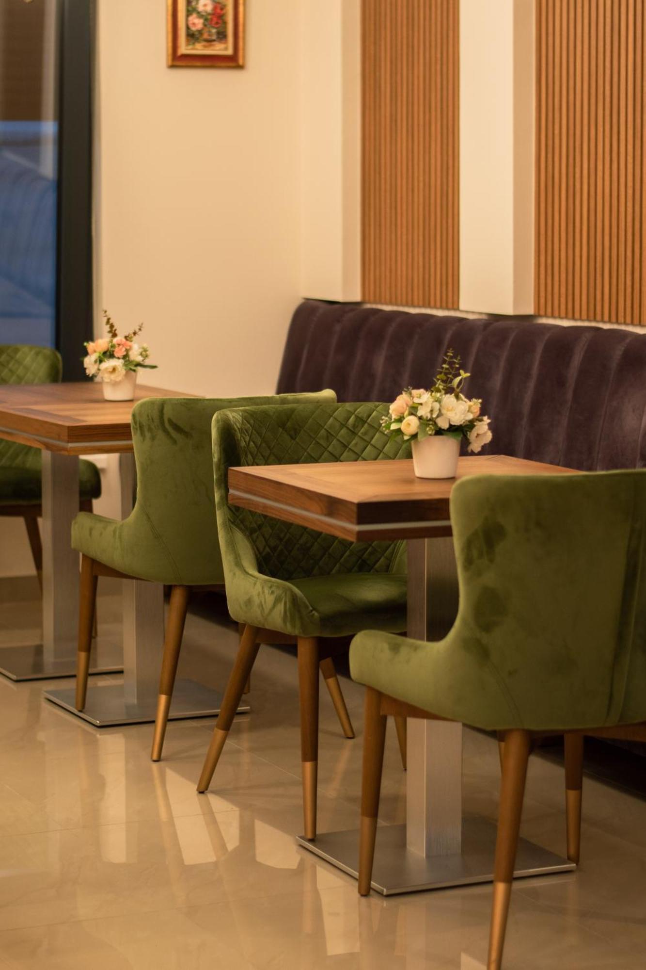 Merak Rooms & Caffe Bar Sabac Exterior photo
